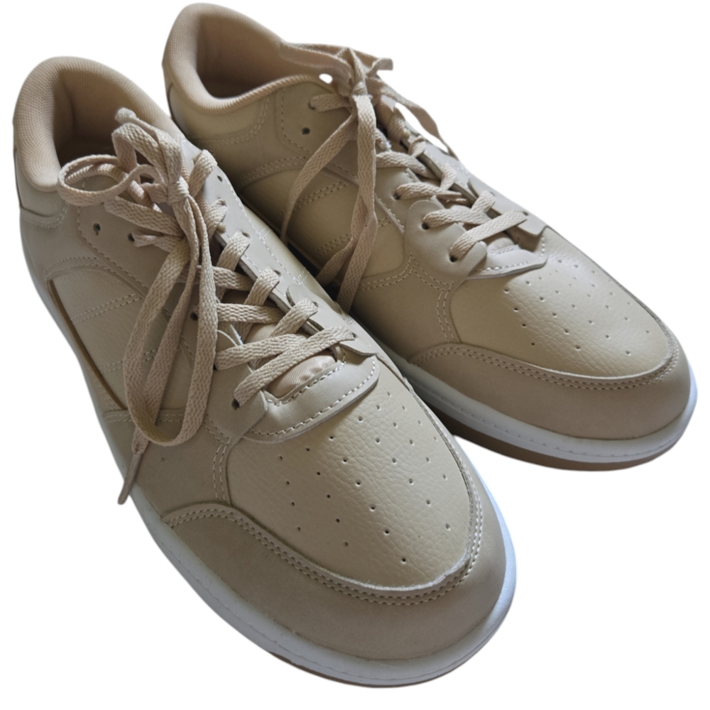 And1 Size 9 Wide Tan Low Top Athletic Sneakers